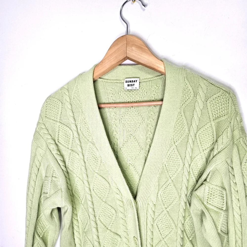 Aritzia Sunday Best Lamora Cardigan Sz 2XS Cable Knit Sweater Green Oversize - Picture 3 of 11